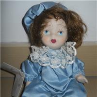 BAMBOLA DI PORCELLANA CAPODIMONTE - NAPOLI - ITALIA ORIGINALE CON CERTIFICATO PORCELAIN DOLL CAPODIMONTE - NAPLES - ITALY ORIGINAL WITH CERTIFICATE