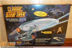 STAR TREK U.S.S. ENTERPRISE NCC 1701 DELUXE ELECTRONIC LIGHTS & SOUNDS BY PLAYMATES USA 1995 MISB FACTORY SAMPLE