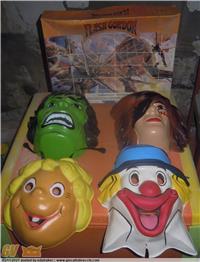 LOTTO MASCHERE E VESTITO DI CARNEVALE PERSONAGGI TV E CARTONI