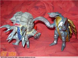 LOTTO #16 ULTRAMAN MONSTER - KAIJUU 6": GATANOZOA + BAJIRIS