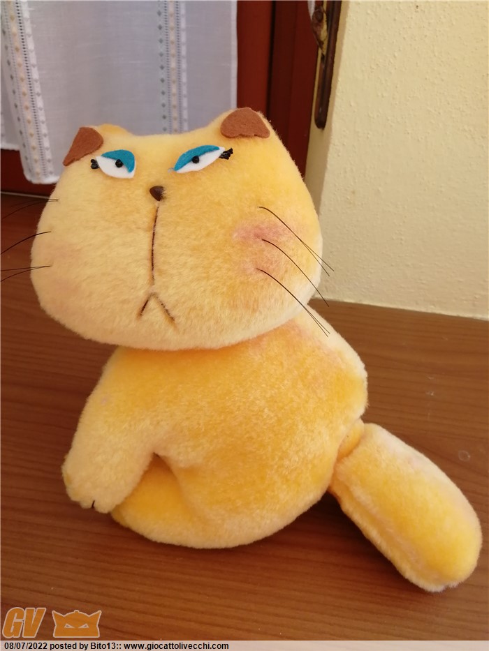 Mercatino Kiss Me Licia Gatto Giuliano Mercatino Kiss Me Licia Gatto Giuliano