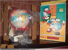 GLOBO GEOGRAFICO DI PAPERINO WALT DISNEY ANNO 1973 MICKY MAUS MICKEY MOUSE TOPOLINO PERFETTAMENTE FUNZIONANTE CM.20 (VERSIONE CON ARCO ROSSO)CIRCA 35 