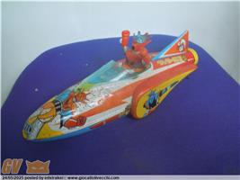 ASTRONAVE IN LATTA GETTA ROBOT