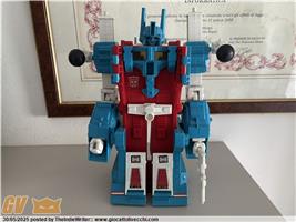 TRANSFORMERS CONVOY ULTRA MAGNUS G1