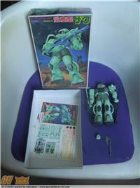 ZAKU BANDAI KIT DI MONTAGGIO MONTATO