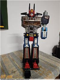DIACONE IL GRANDE - GREAT DIACLONE BASE ROBOT BY TAKARA