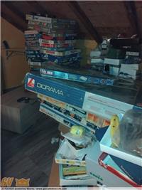 SCAMBIO GIOCHI, GIOCATTOLI E NON SOLO! CHI PRIMA ARRIVA PIU` COSE TROVA.... 