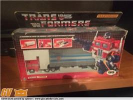 COMMANDER OPTIMUS PRIME GIG G1 TAKARA