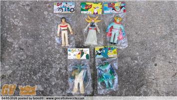 JEEG ROBOT D`ACCAIO SET COMPLETO PERSONAGGI IN VINILE ANNI `70